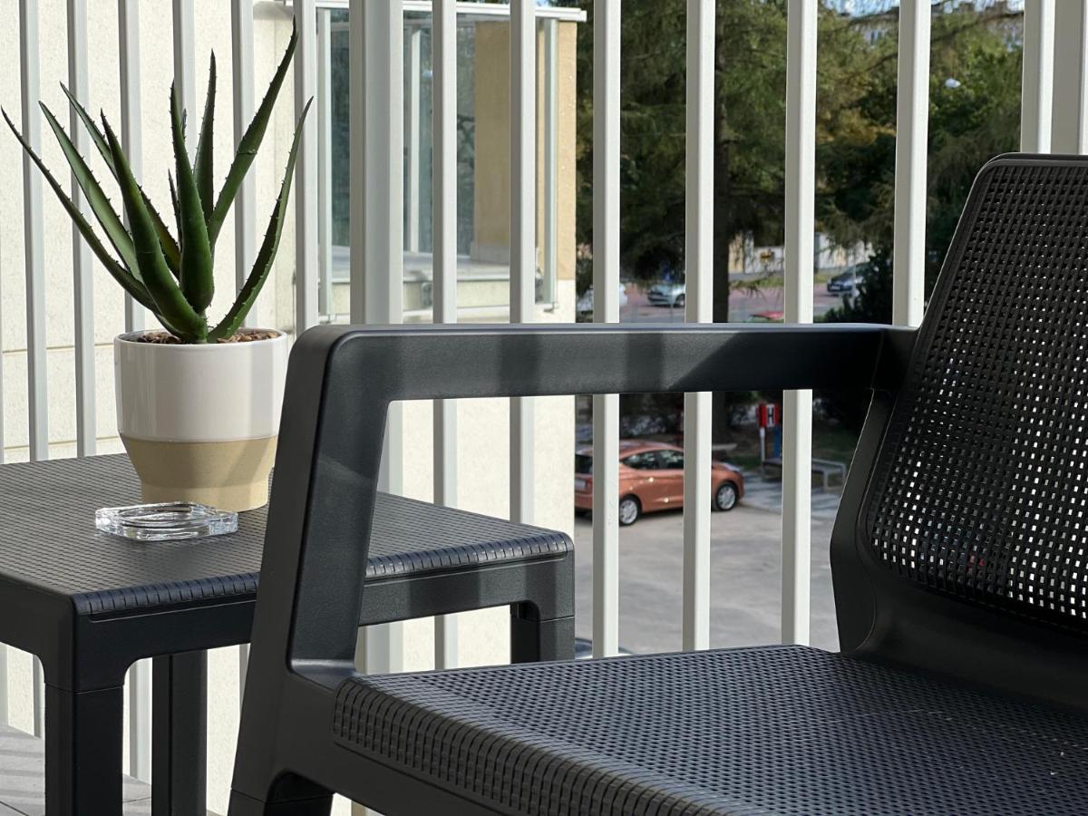 Family & Business Elegant Apartments Ul Lotnicza Centrum Galeria Korona - 1 Bedroom, Terrace, Air Conditioning, Garage - New! Kielce Eksteriør bilde